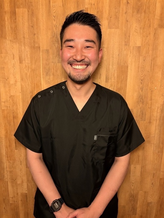 スタッフの萩原